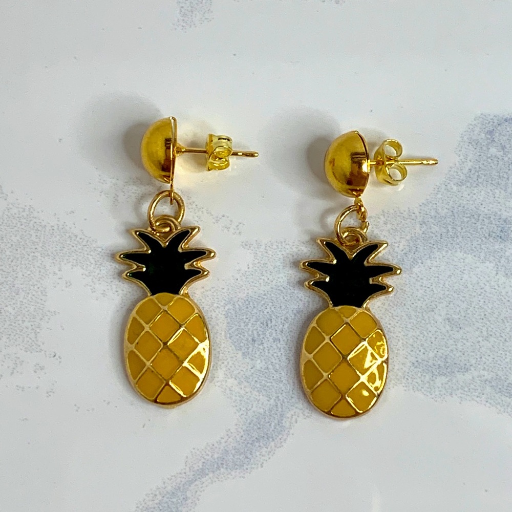 ‼️Host Pick‼️🍍Juicy Gold Pineapple Earrings